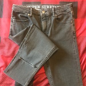 Super Stretch Ripped Knee Jeans NWT